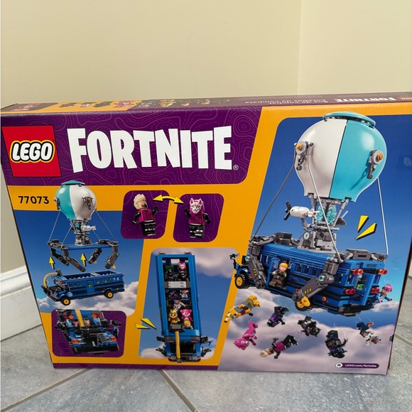 LEGO Fortnite Battle Bus - New/Sealed - Picture 2 of 5